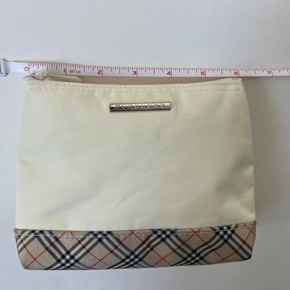 Burberry Classic Nova Check Nylon Zip Pouch, Cosmetic - Picture 9 of 10